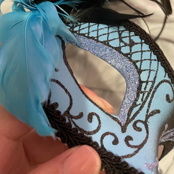 🖤💙 Masquerade Mask 💙🖤 - Picture 6 of 13